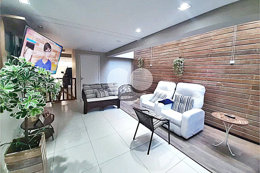 Casa à venda com 5 quartos, sendo 2 suítes, no condomínio Florada da Serra, São Paulo - SP