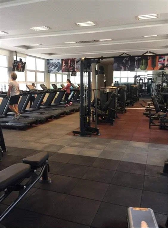 Apartamento à venda ou para alugar com 3 quartos, sendo 1 suíte, em Parque Reboucas, São Paulo, SP