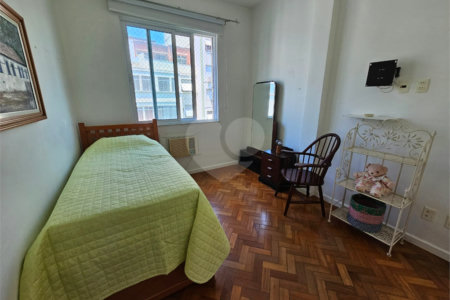Apartamento à venda com 3 quartos, sendo 1 suíte, em Copacabana, Rio de Janeiro, RJ