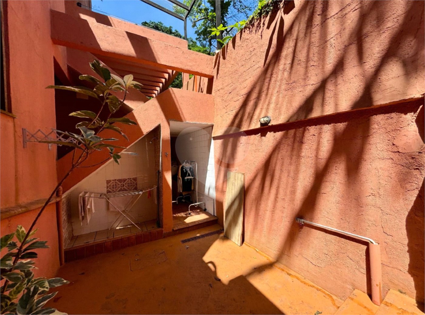 Casa à venda com 4 quartos, sendo 1 suíte, em Lagoa, Rio de Janeiro, RJ