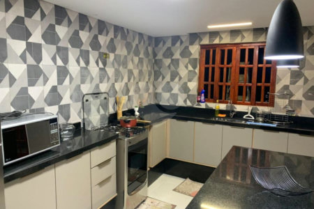Casa Térrea à venda com 3 quartos em Jardim Alvinópolis, Atibaia, SP