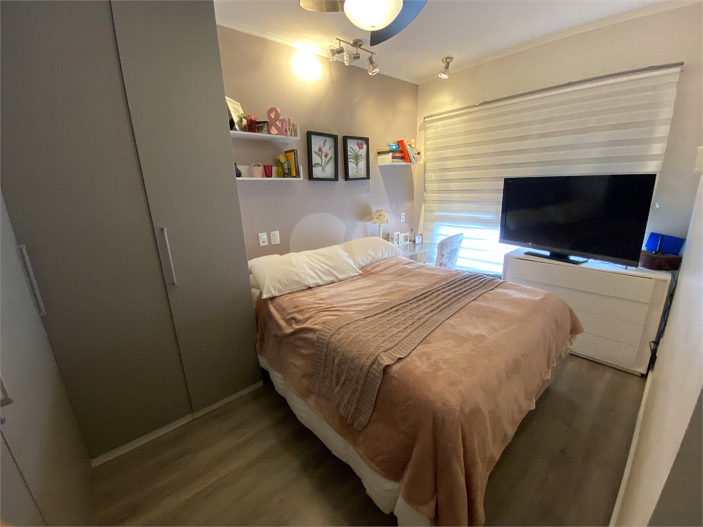 Apartamento à venda com 2 quartos, sendo 1 suíte,  em Vila Monumento, São Paulo, SP
