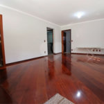 Casa à venda com 5 quartos, sendo 3 suítes, em Vila Santista, Atibaia, SP