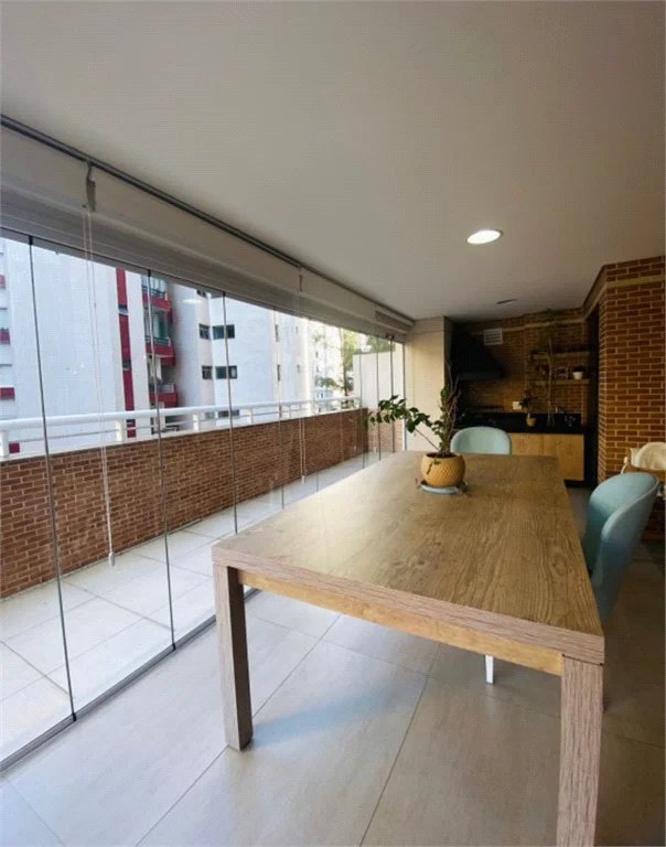 Apartamento à venda com 2 quartos, sendo 1 suíte, em Vila Andrade, São Paulo, SP