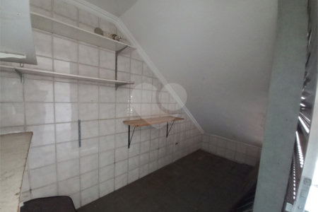 Sobrado à venda com 4 quartos, sendo 3 suítes, em Cidade São Francisco, São Paulo, SP