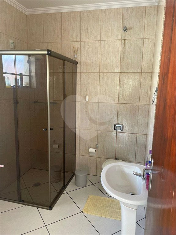 Casa à venda ou para alugar com 5 quartos, sendo 1 suíte, no condomínio Zuleika Jabour, Salto - SP