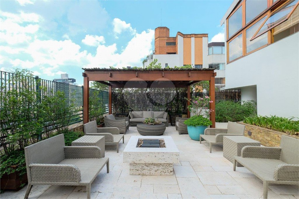 Apartamento à venda com 4 quartos, sendo 1 suíte, em Jardim América, São Paulo, SP