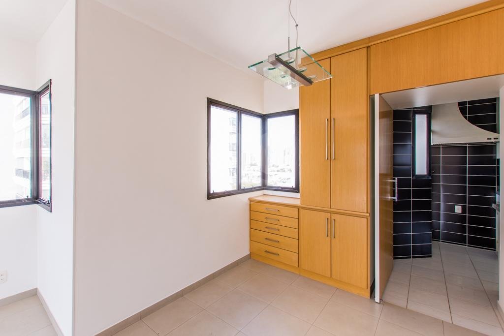 Apartamento à venda com 3 quartos, sendo 2 suítes, em Cidade Monções, São Paulo, SP