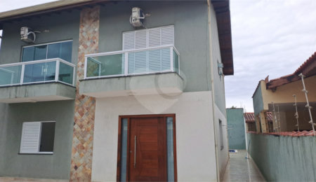 Sobrado à venda com 4 quartos, sendo 2 suítes,  em Cidade Nova Peruíbe, Peruíbe, SP