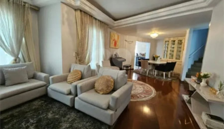 Casa à venda com 3 quartos, sendo 2 suítes,  no condomínio Vila Borghese, São Paulo - SP