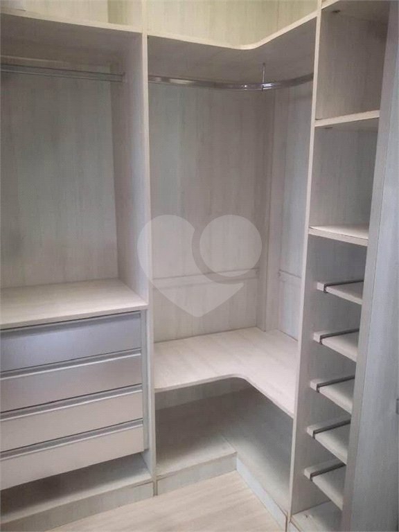 Casa à venda com 4 quartos, sendo 1 suíte,  em Vila Suissa, Mogi das Cruzes, SP