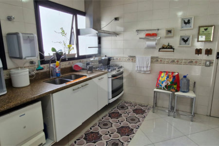 Apartamento à venda com 3 quartos, sendo 2 suítes, em Real Parque, São Paulo, SP