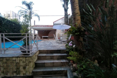 Sobrado à venda com 4 quartos, sendo 2 suítes, em Vila Paulicéia, São Paulo, SP