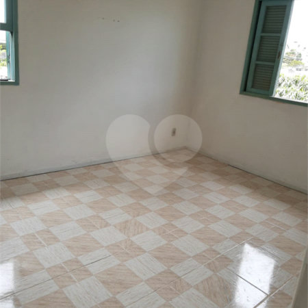 Sobrado à venda com 2 quartos em Vila Perreli, Poá, SP