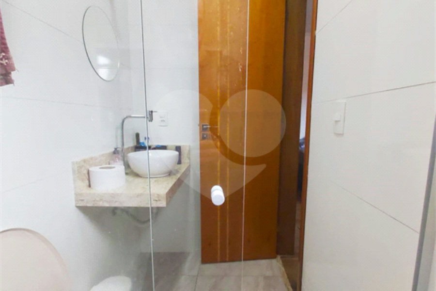Sobrado à venda com 2 suítes em Vila Constança, São Paulo, SP