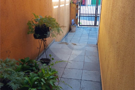 Sobrado à venda com 3 quartos em Jardim Colombo, São Paulo, SP
