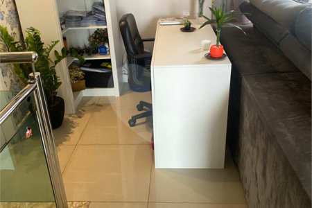 Casa à venda com 3 quartos, sendo 1 suíte,  no condomínio Vida Verde 1, Suzano - SP