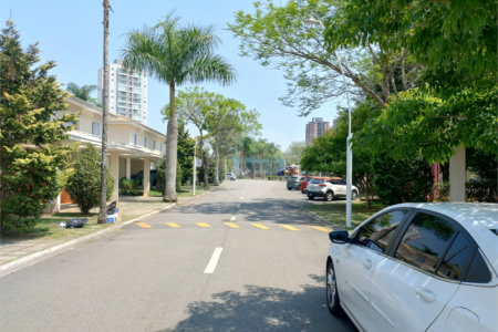 Casa à venda com 4 quartos, sendo 2 suítes,  no condomínio Aromaz, São Bernardo do Campo - SP