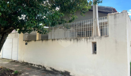 Casa à venda com 3 quartos, sendo 1 suíte,  em Jardim Itália, Itapetininga, SP