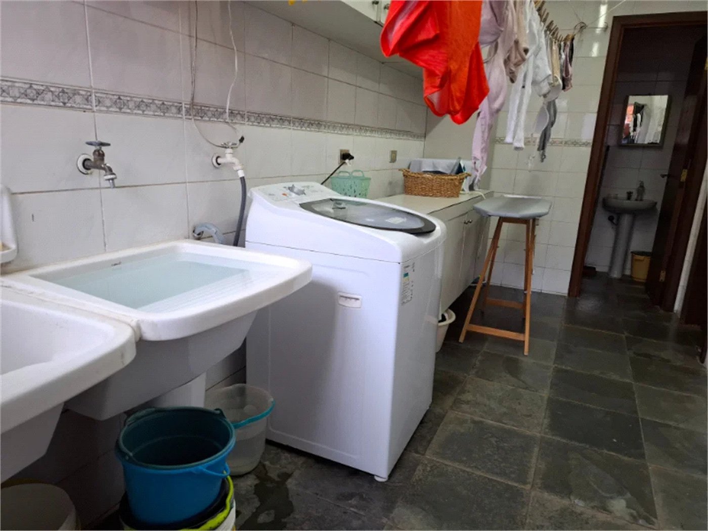 Sobrado à venda com 4 quartos, sendo 2 suítes, em Jardim Leonor, São Paulo, SP