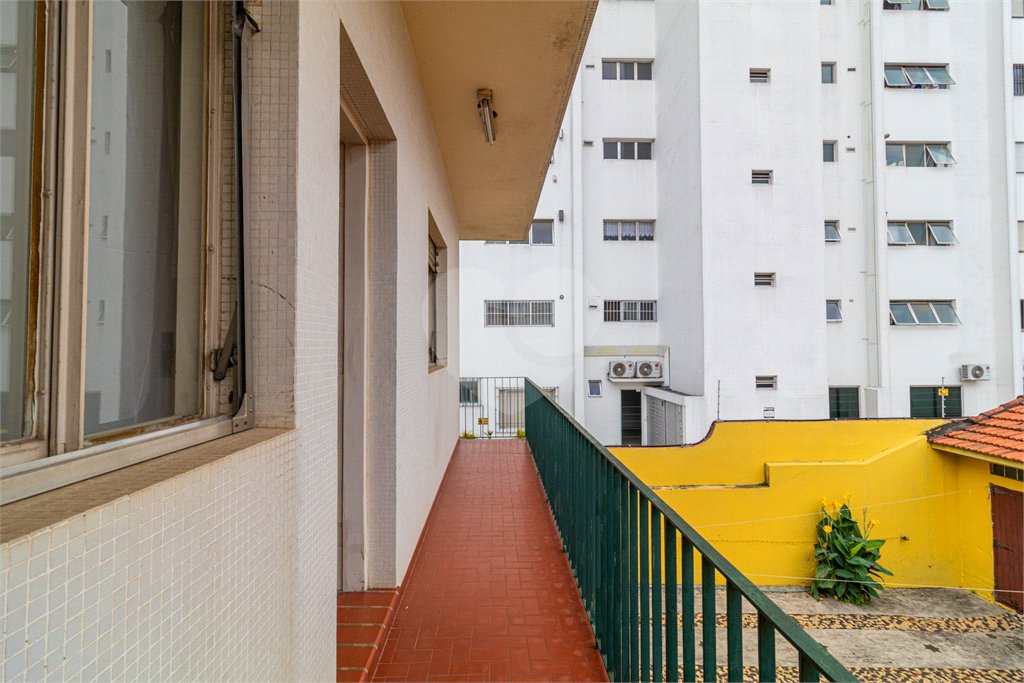 Sobrado à venda com 4 quartos, sendo 1 suíte, em Campo Belo, São Paulo, SP