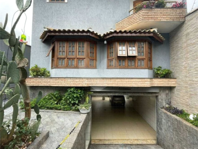 Sobrado à venda com 4 quartos, sendo 2 suítes,  em Vila Maria Alta, São Paulo, SP