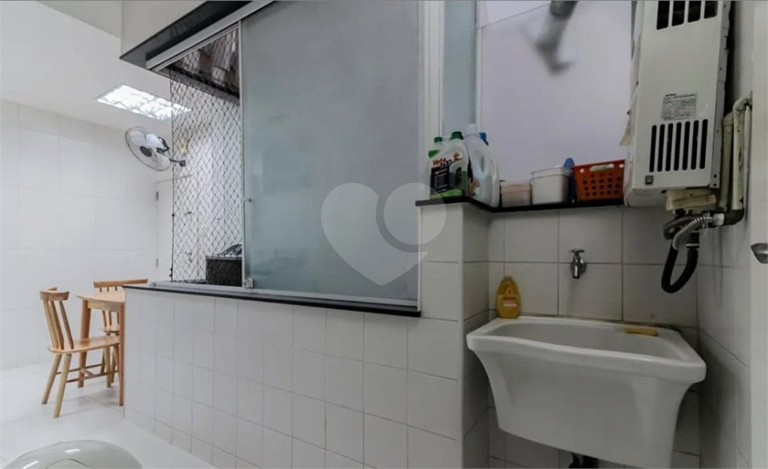 Apartamento à venda com 4 quartos, sendo 1 suíte,  em Copacabana, Rio de Janeiro, RJ