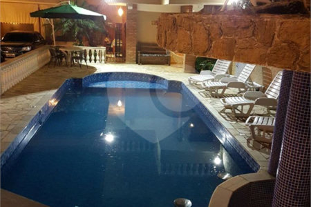 Casa à venda com 4 quartos, sendo 2 suítes,  em Mogi Moderno, Mogi das Cruzes, SP