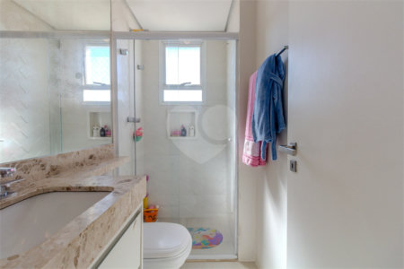 Apartamento à venda com 3 suítes em Vila Ipojuca, São Paulo, SP