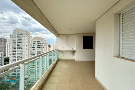 Apartamento à venda com 2 quartos, sendo 1 suíte, em Alto da Boa Vista, São Paulo, SP