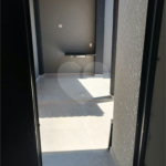 Casa à venda com 3 quartos, sendo 1 suíte, no condomínio Residencial Jardins da Catalunha, Atibaia - SP