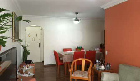 Apartamento à venda com 3 quartos, sendo 1 suíte,  em Vila Mariana, São Paulo, SP