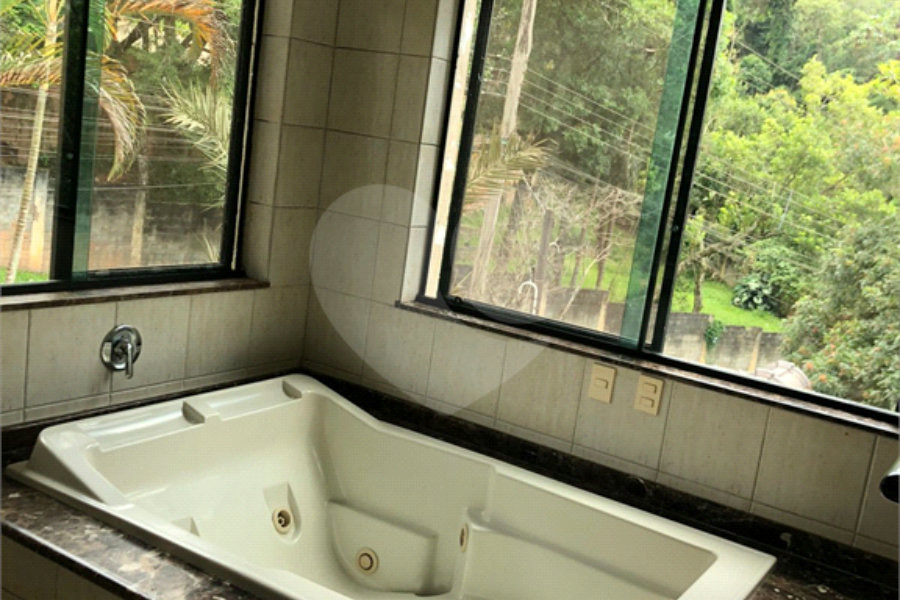 Casa à venda com 5 suítes no condomínio Alpes da Cantareira, Mairiporã - SP