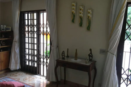 Casa à venda com 4 quartos, sendo 2 suítes, em Vila Suzana, São Paulo, SP