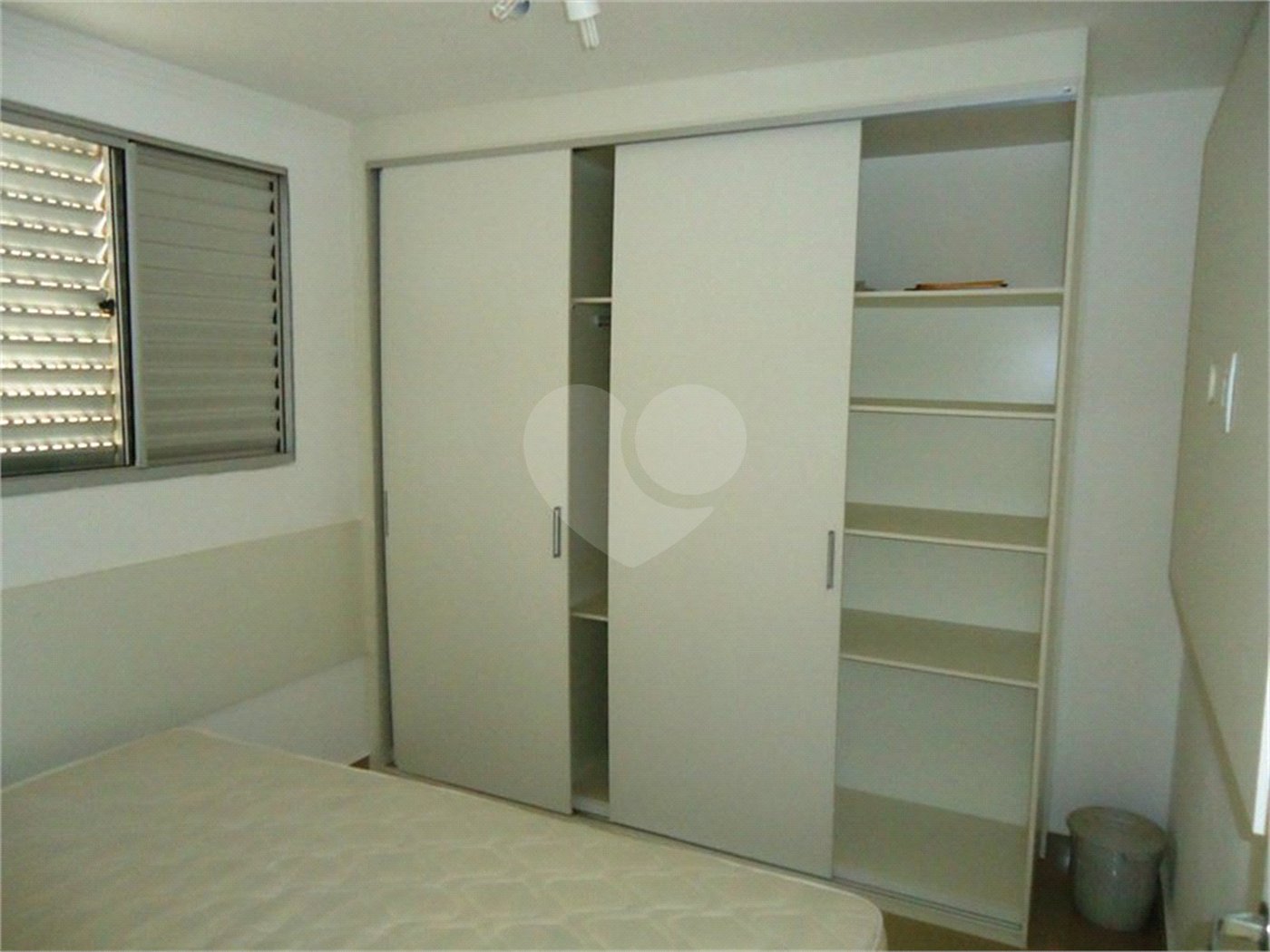 Apartamento no Condomínio Monte Nevada.