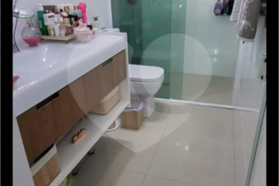 Casa Térrea à venda com 7 quartos, sendo 1 suíte, em Vila Paulicéia, São Paulo, SP