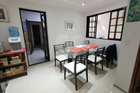 Casa de Vila à venda com 3 quartos, sendo 2 suítes, em Jardim Marajoara, São Paulo, SP