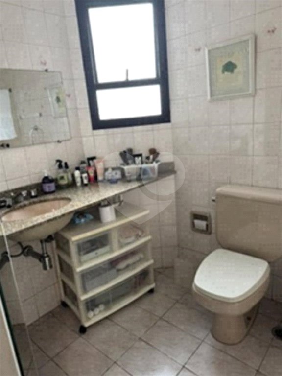Apartamento à venda com 3 quartos, sendo 1 suíte,  em Jardim das Acácias, São Paulo, SP