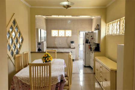 Sobrado à venda com 4 quartos, sendo 1 suíte, em Jardim Planalto, Paulínia, SP