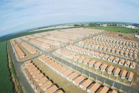 Terreno com 179,17 m² de área total.