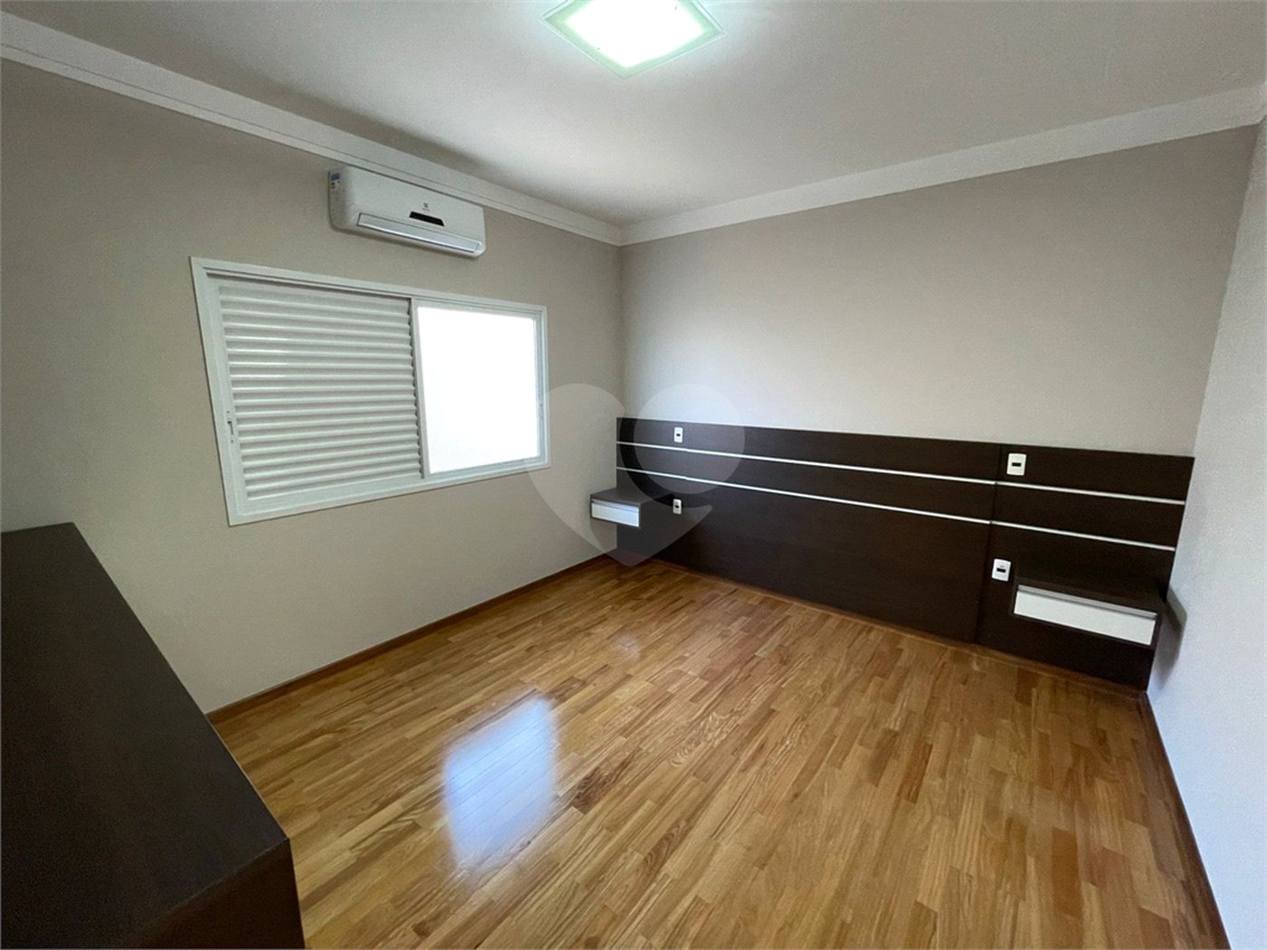 Casa de alto padrão, térrea no condomínio fechado Damha I em São Carlos.