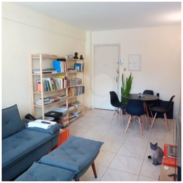 Apartamento mobiliado com 49 m² de área útil, 1 quarto, à venda na Bela Vista
