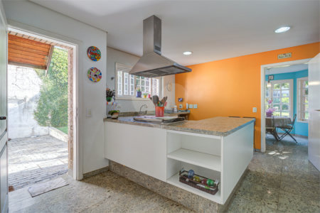 Casa à venda com 3 suítes em Chácara Monte Alegre, São Paulo, SP