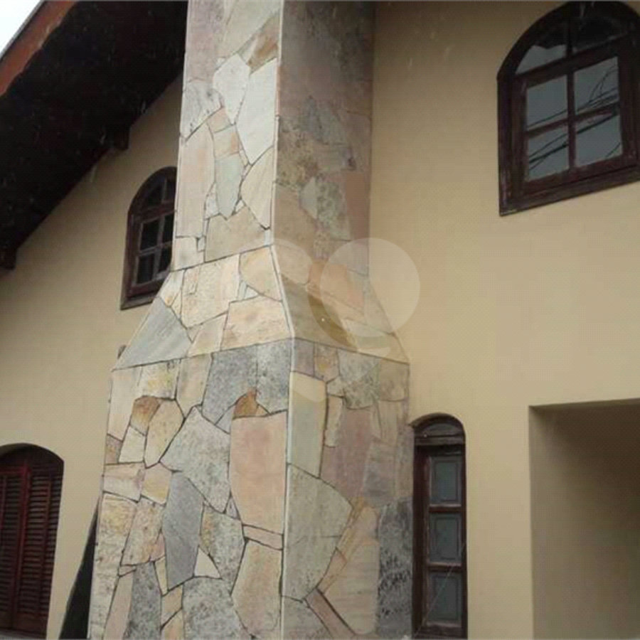 Casa à venda com 4 quartos, sendo 1 suíte, em Vila Santa Terezinha, Várzea Paulista, SP