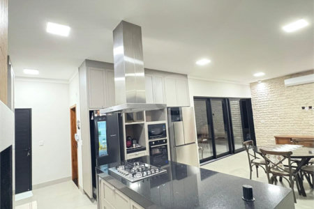Casa à venda com 3 suítes em Jardim Bom Jesus, Inocência, MS