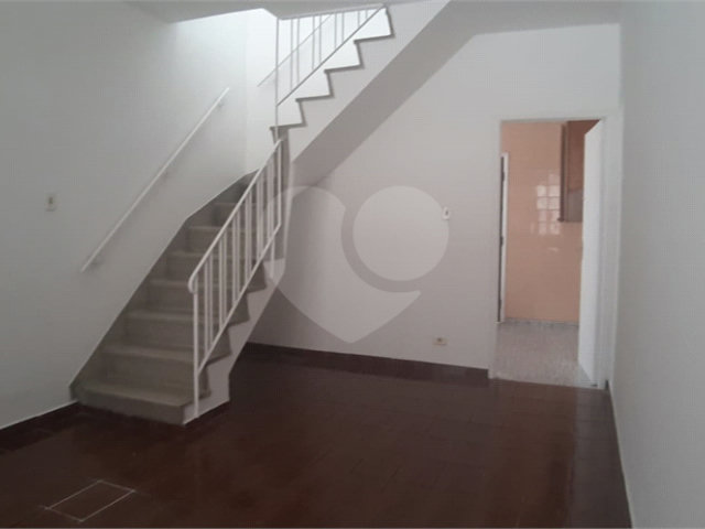 Sobrado à venda com 2 quartos em Santana, São Paulo, SP
