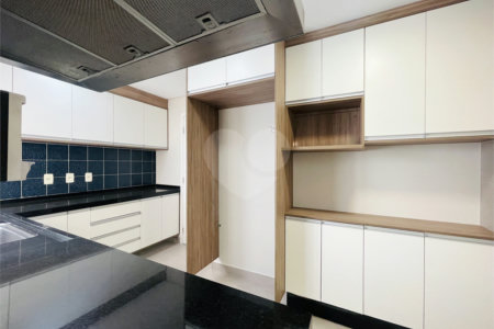 Apartamento à venda com 3 suítes em Baeta Neves, São Bernardo do Campo, SP