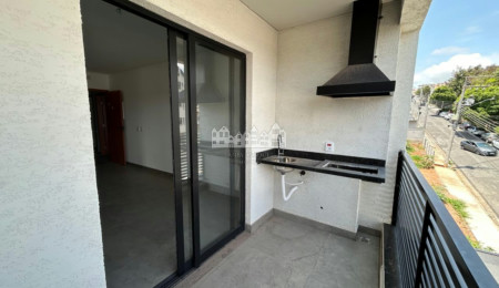 Apartamento à venda com 3 quartos, sendo 1 suíte, no centro de Atibaia - SP