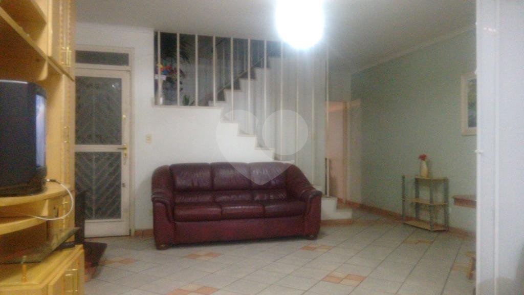 Sobrado à venda com 4 quartos, sendo 1 suíte, em Campo Belo, São Paulo, SP
