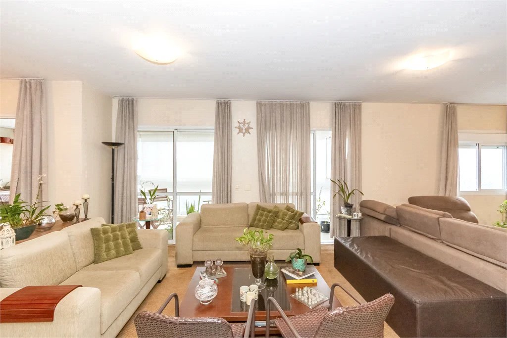 Apartamento à venda com 4 quartos, sendo 3 suítes, em Vila Andrade, São Paulo, SP